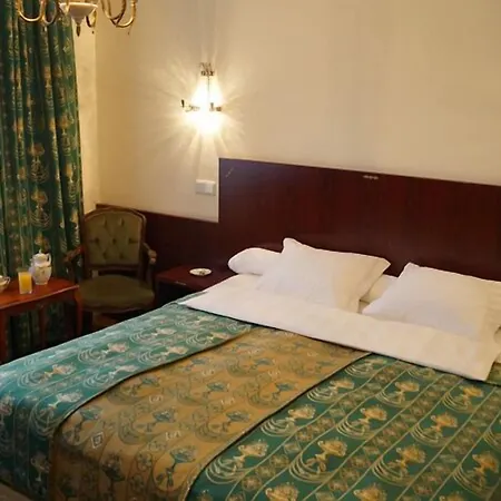 Octagon 4* Сараево