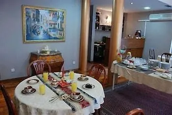 Octagon Hotel 4*