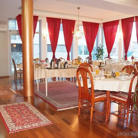 Octagon Hotel
